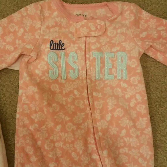 Bundle of 2 Carter's Fleece footie pajamas - Picture 2 of 4